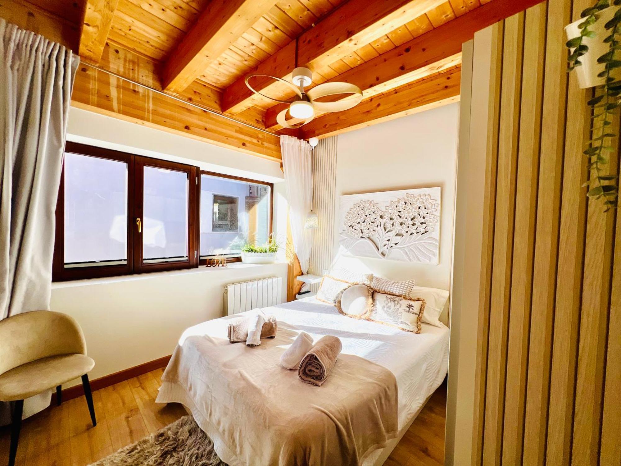 El Capricho De Claudia_ Apartamentos Burgos Catedral Экстерьер фото