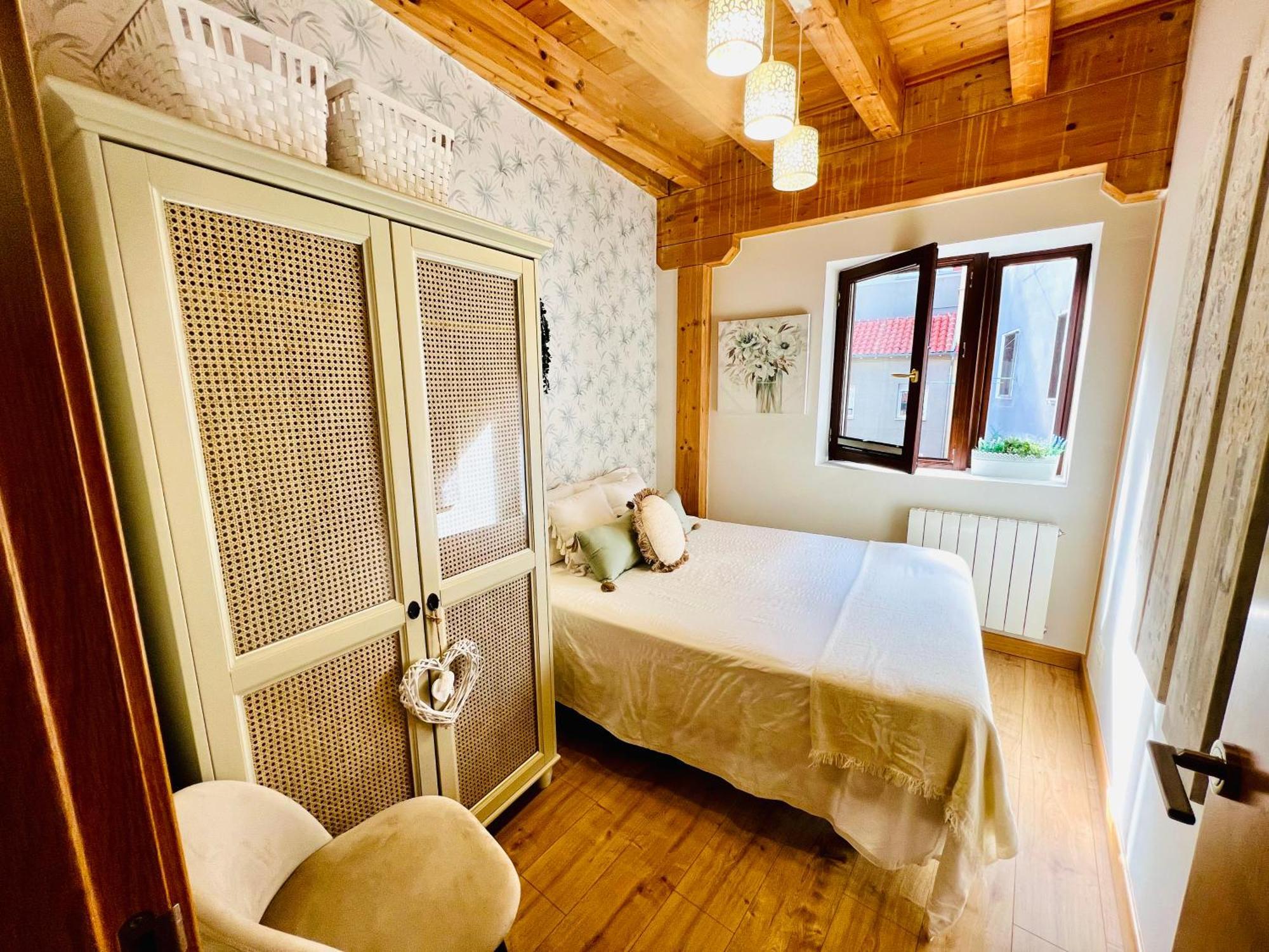 El Capricho De Claudia_ Apartamentos Burgos Catedral Экстерьер фото